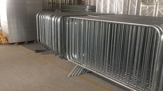 Temporary traffic barrier fence for road Insulation and transporstion security